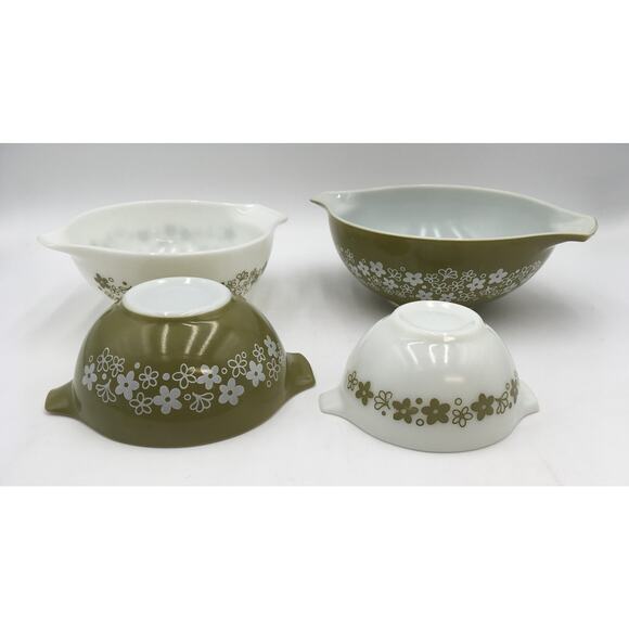 Set of 4Pyrex Green Spring Blossom Nesting Mixing Bowl Set 441 442 443 444 EUC - Picture 2 of 9